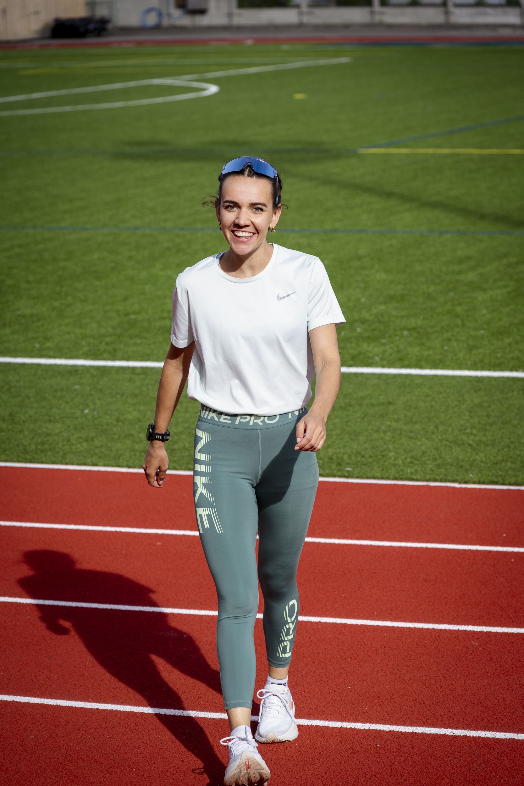 Bera Wierhake nach dem Training auf dem Sportgelände